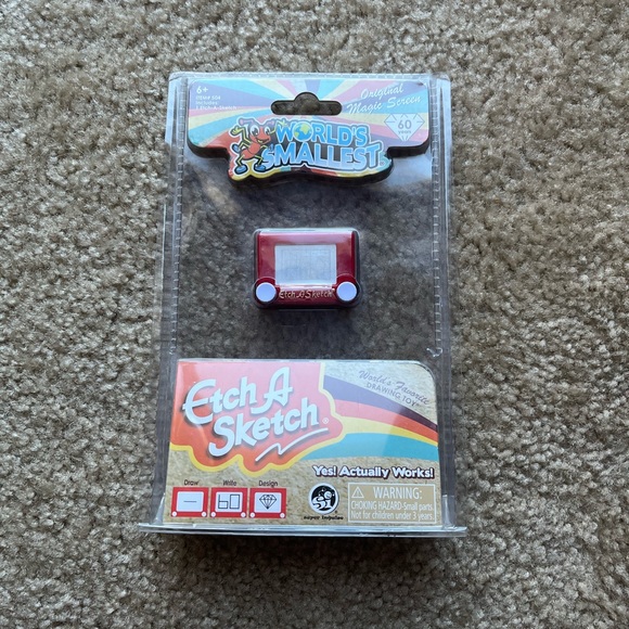 Worlds smallest etch a sketch - Picture 1 of 3